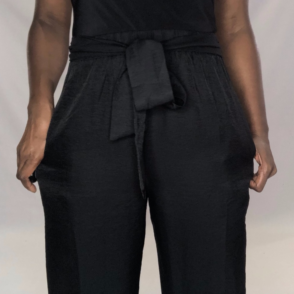 Black pant with pockets